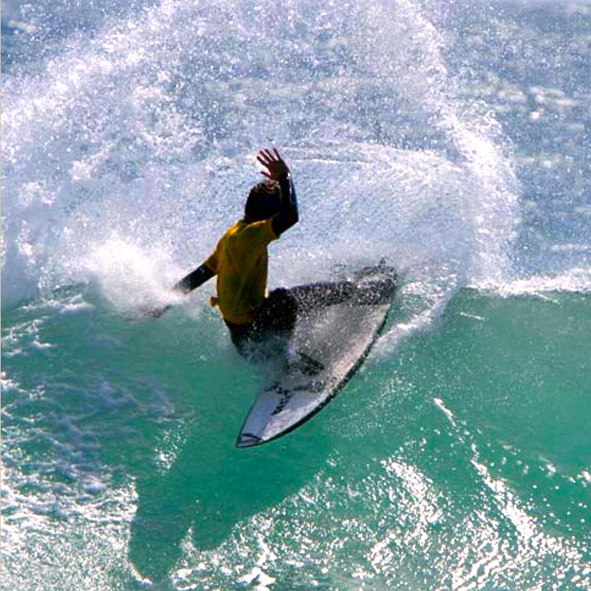 Practicar surf – BAJA CALIFORNIA, AVENTURA Y ECOTURISMO