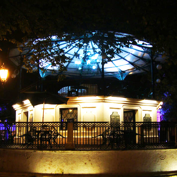 Gozar de la tranquilidad de la Plaza Principal – SAN CRISTÓBAL DE LAS CASAS, PUEBLOS MÁGICOS