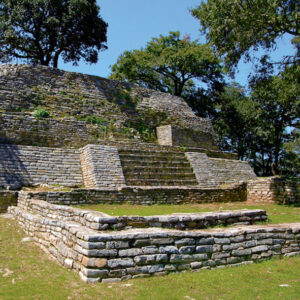 Zona Arqueológica de Ranas