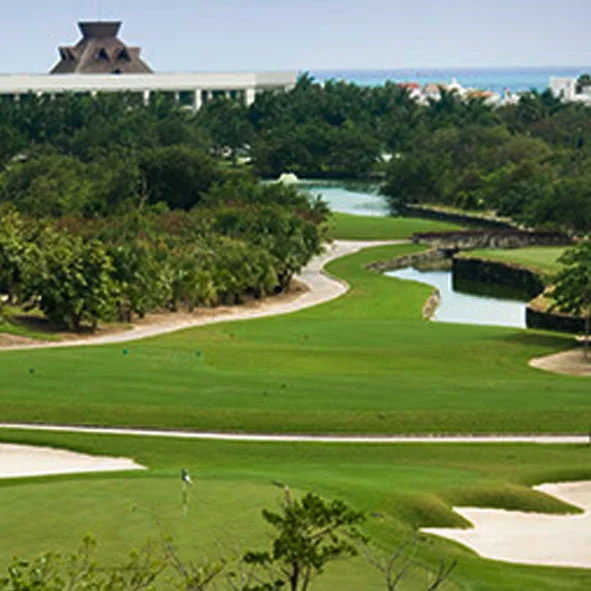 The Lakes Course 