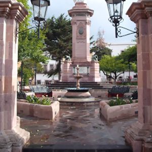 Plaza y Jardín de Independencia
