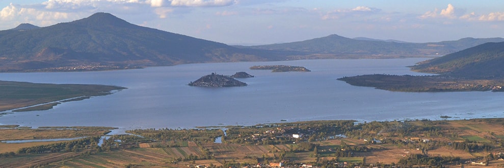 Majestuoso Lago de Pátzcuaro: Tradición y paisaje en el corazón de Michoacán